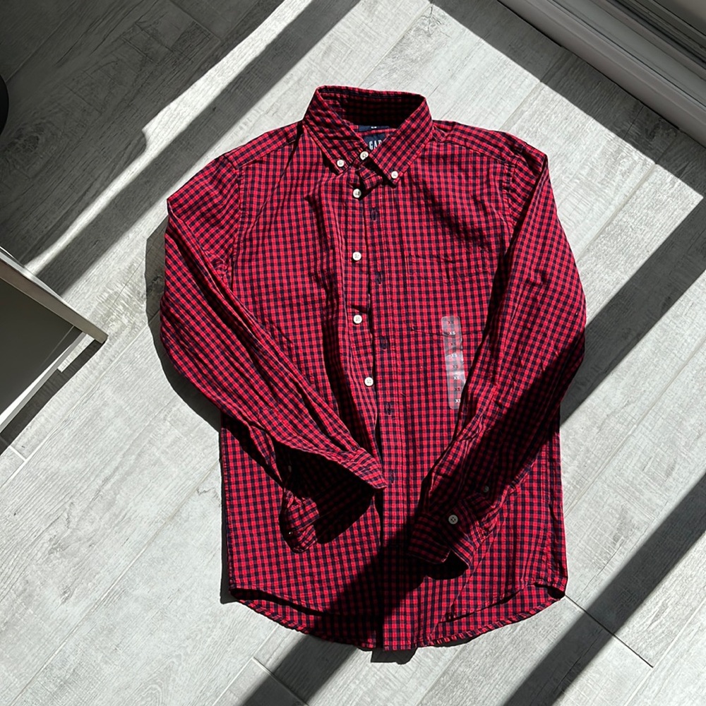 GAP Men’s Plaid Button Down